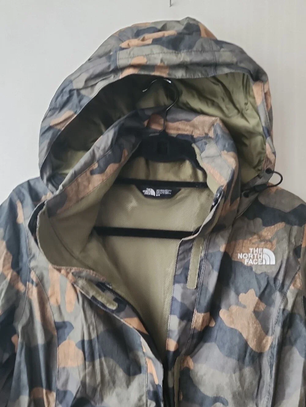 The North Face Women’s Camo Hooded Jacket - Olive/Black/Tan